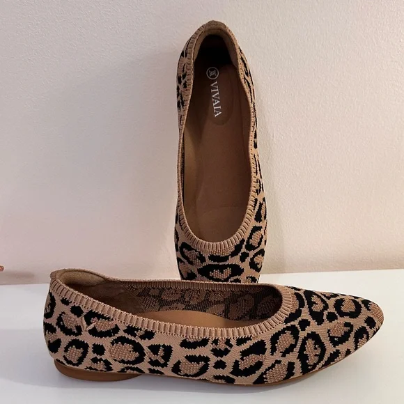 Vivaia Leopard Print Flats - Picture 4 of 4